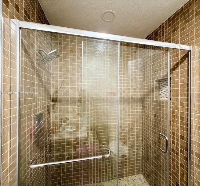 Building Photo - 2865 Begonia Way