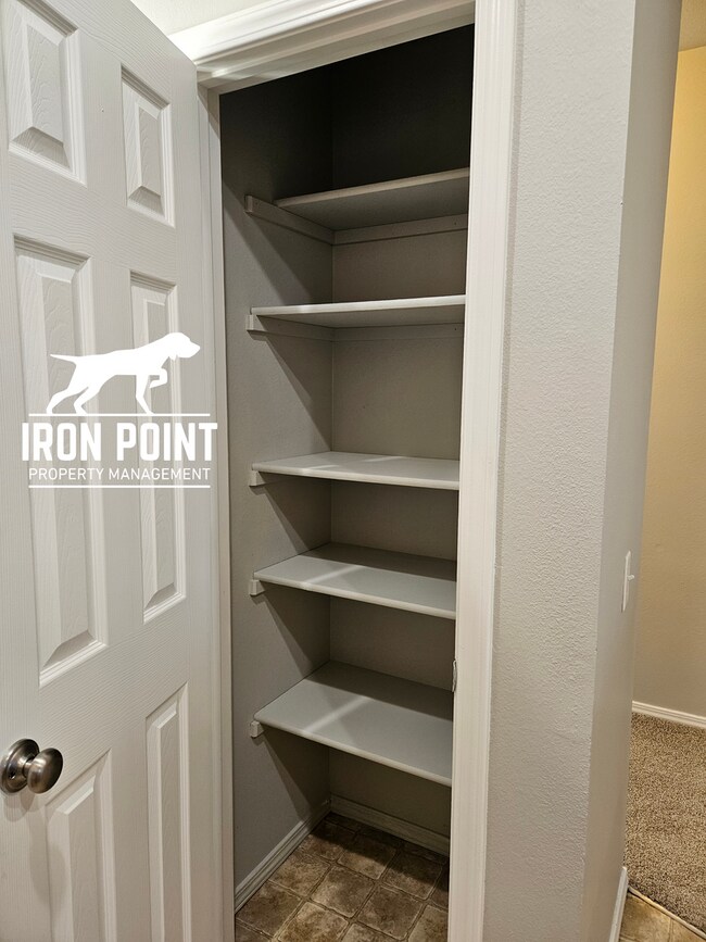 Building Photo - 35WHITEOAK