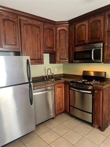 Building Photo - 826 Blaylock Dr