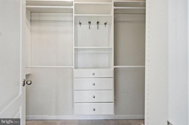 Building Photo - 43 Cecily Way