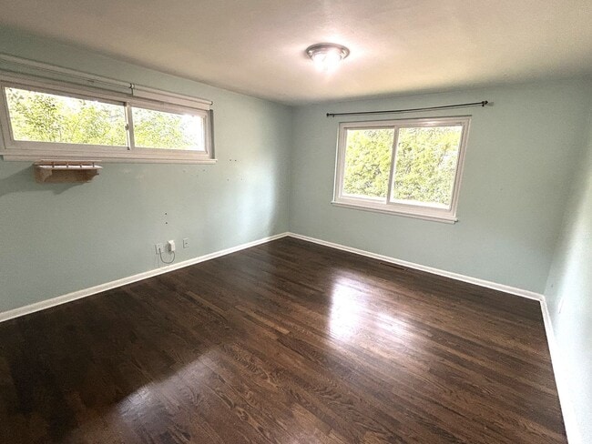 Building Photo - Rambler with Basement