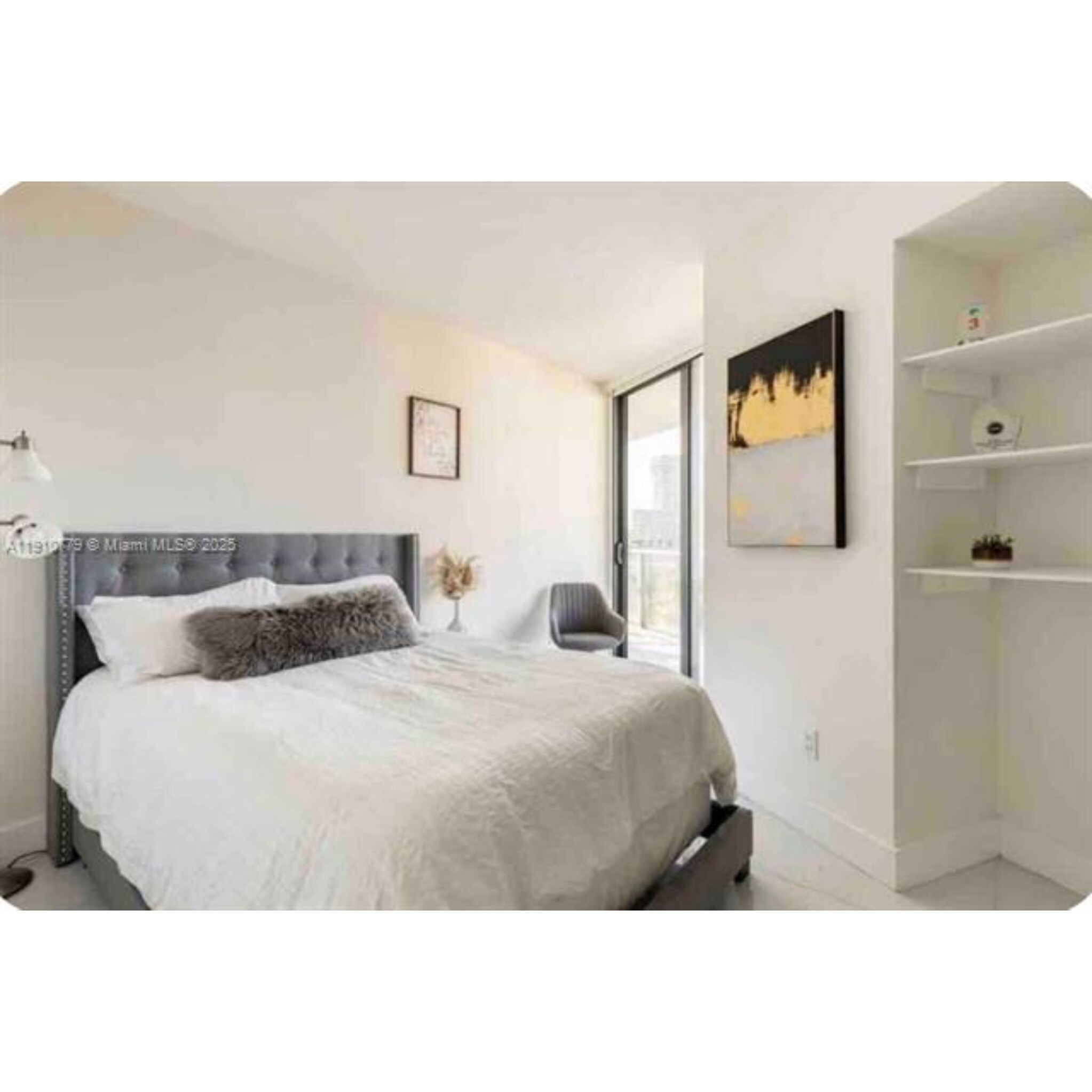 Building Photo - 501 NE 31st St