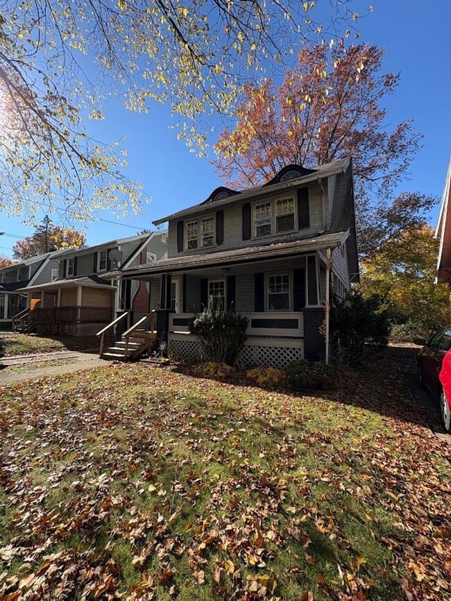 Building Photo - Three bedroom two bathroom home for rent