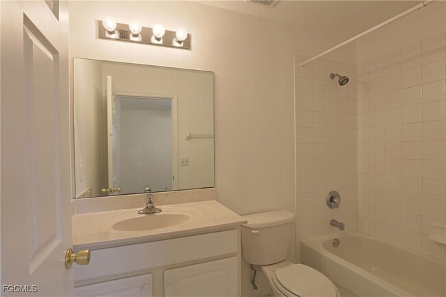 Building Photo - 8205 Pacific Beach Dr