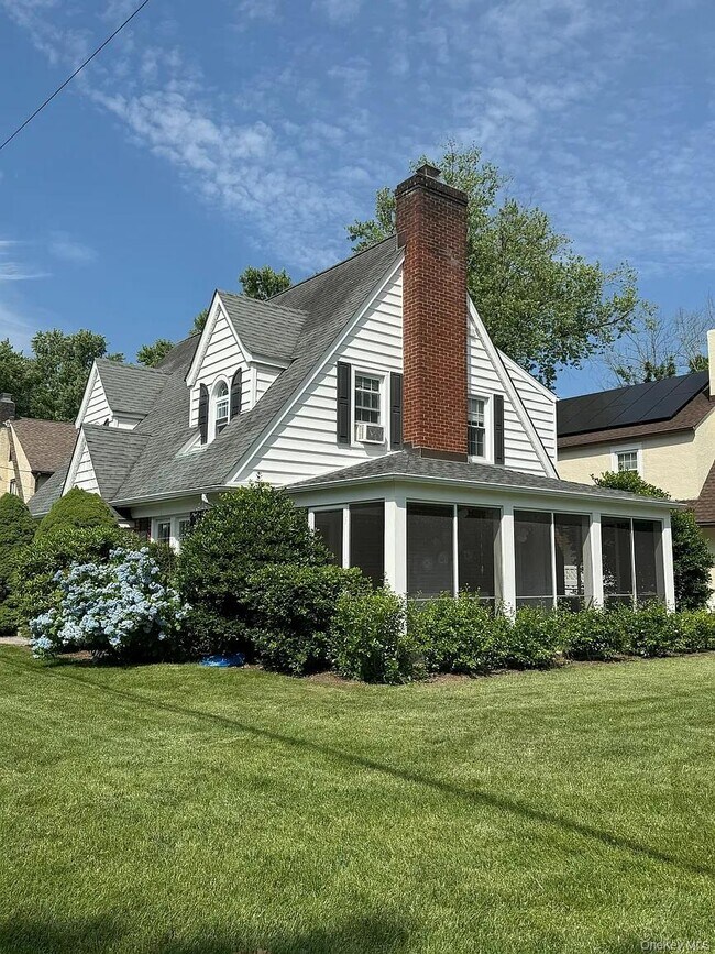 Building Photo - 160 Bell Rd