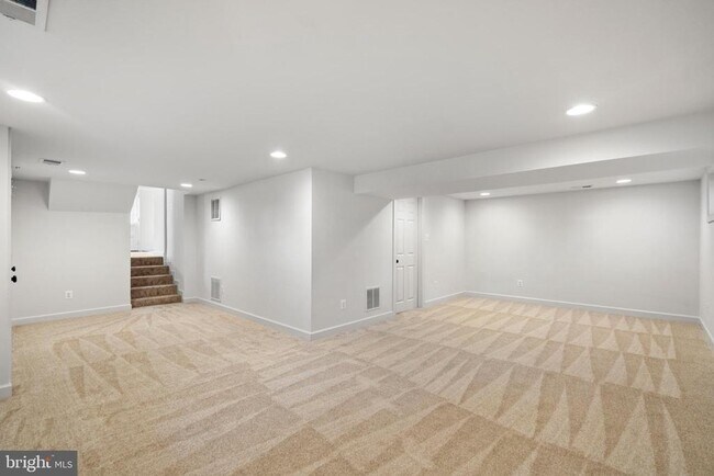 Building Photo - 1726 Baldwin Dr