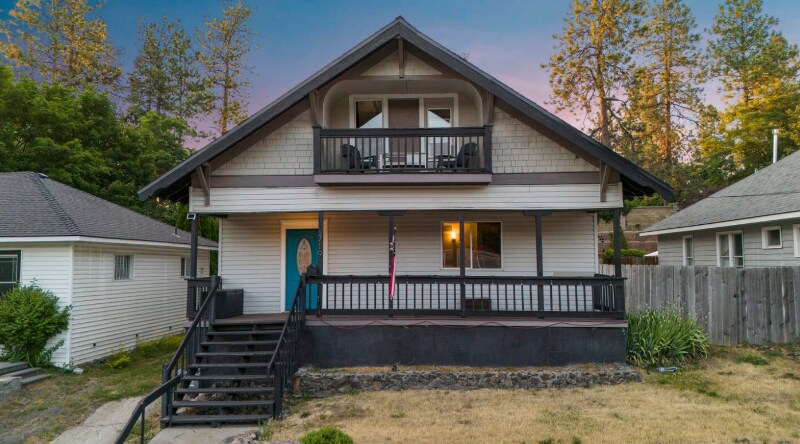 Primary Photo - 719 E 9th Ave