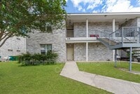 Building Photo - 518 Dukeway Dr