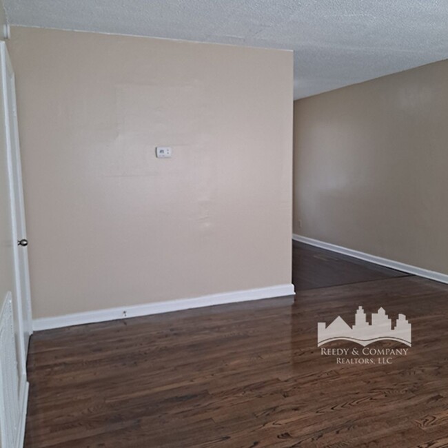 Building Photo - 1742 Brown Ave