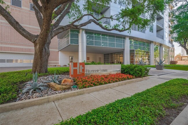 Building Photo - 2207 Bancroft Ln