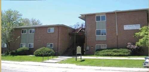 Academy Park Apartments - Emigh1001 (KC-AM)