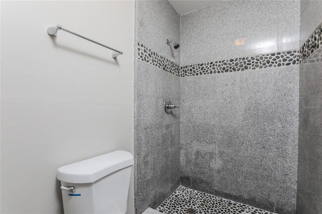 Building Photo - 3074 Riverbrook Dr