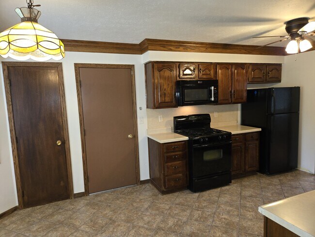 Building Photo - 3802 Gnarl Tree Ln