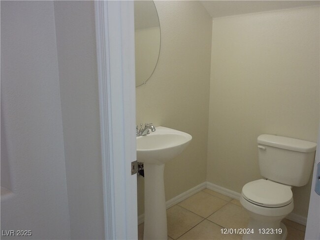 Building Photo - 6528 Birdcall St