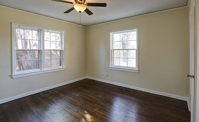 Building Photo - FOR LEASE | Tulsa | 2 Bed, 1 Bath Home - $...