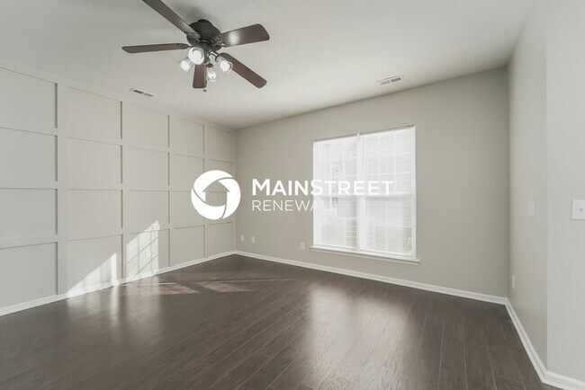 Building Photo - 3 Bedroom Pet-Friendly Home in MOORESVILLE, NC with Main Street Renewal