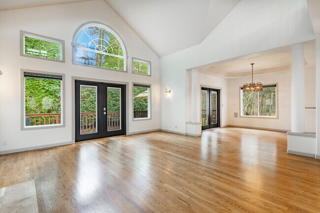 Building Photo - 8975 Snowy Owl Ln