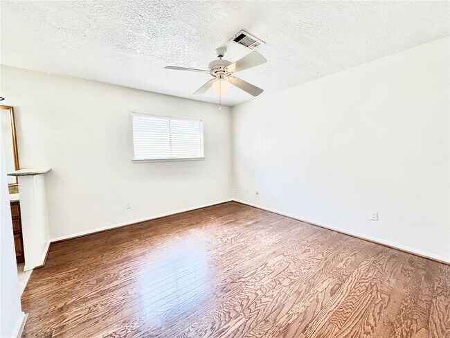 Building Photo - 7743 Portal Dr