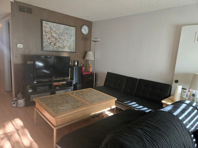 Building Photo - 5488 Dobbs St