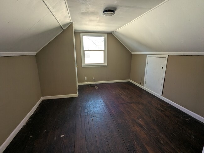 Building Photo - 549 S Ashburton Rd