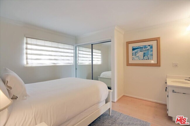 Building Photo - 1500 Miramar Beach