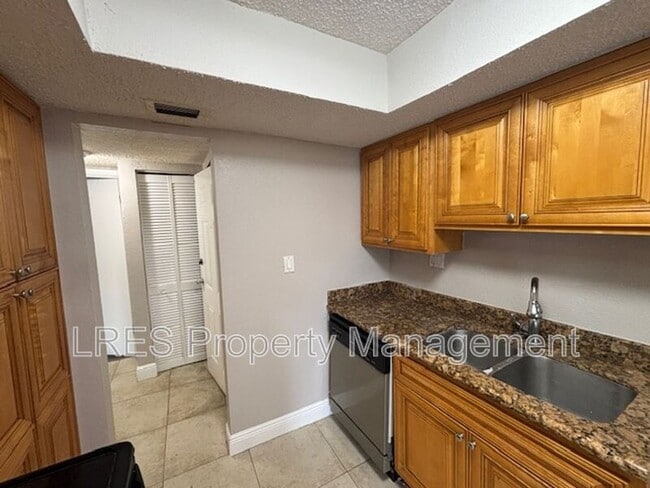 Building Photo - 4703 S Texas Ave