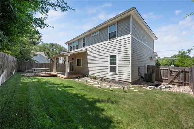 Building Photo - 1311 Fort Branch Blvd