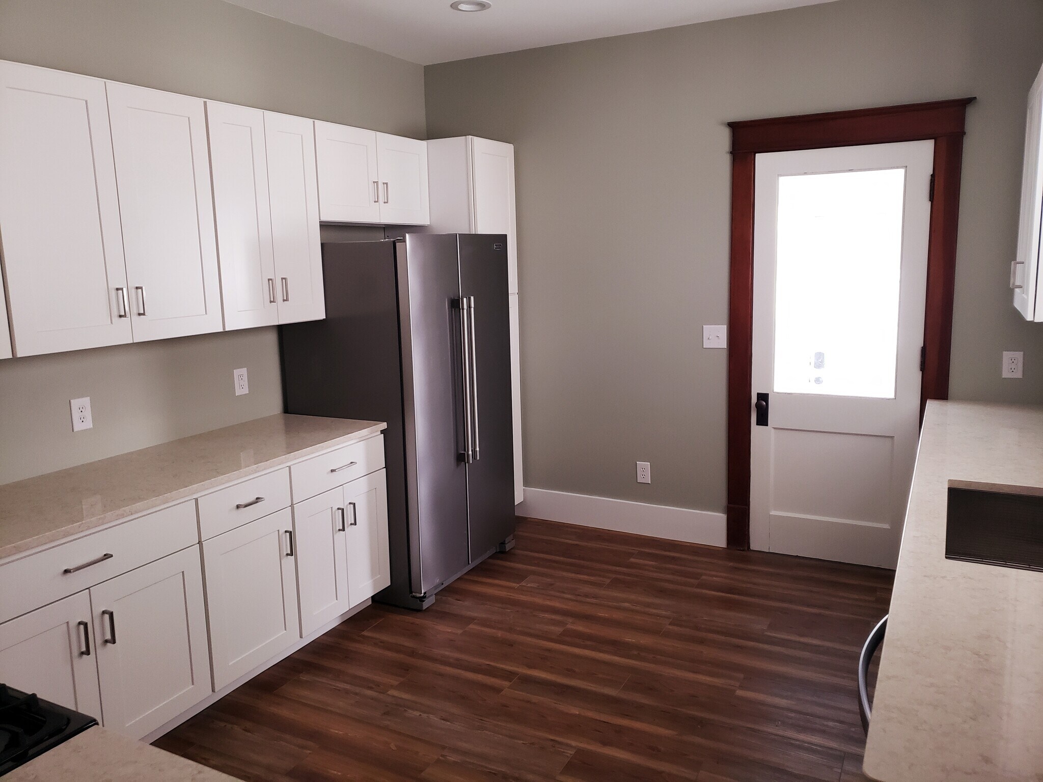 Kitchen - 1028 Highland Ave