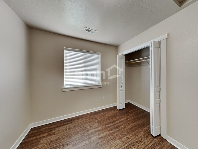 Building Photo - 1765 N Buffalo Bill Ave