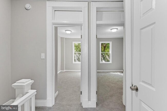 Building Photo - 809 Pontiac Ave