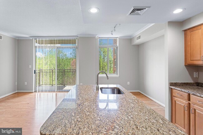 Building Photo - 4480 Market Commons Dr