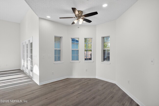 Building Photo - 430 Marsh Point Cir