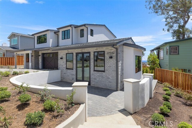 Building Photo - 21552 Treetop Ln