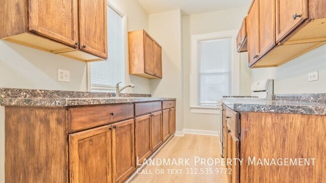 Building Photo - 2625 W 21st Pl