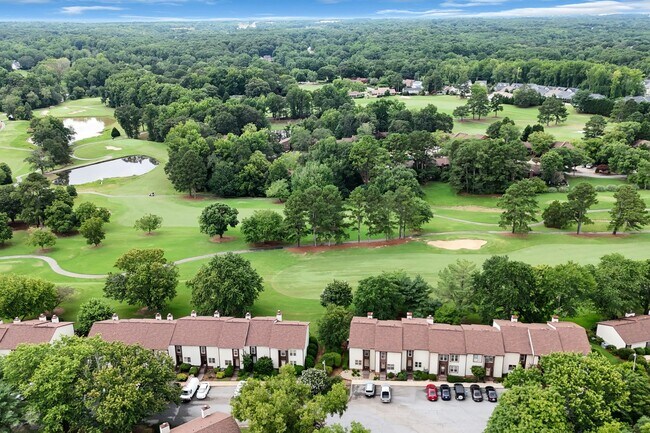 Building Photo - 2 Bed, 2.5 Bath Townhome Available in Simp...