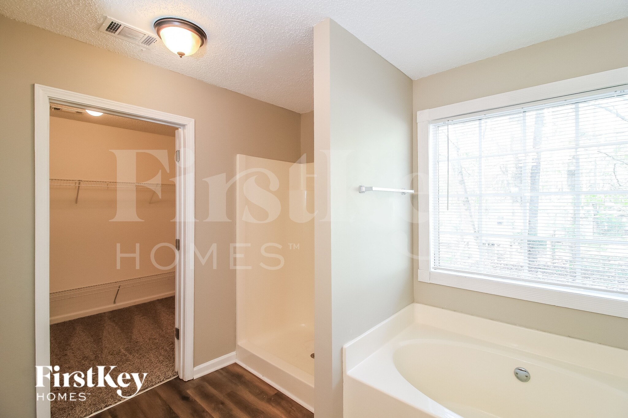 Building Photo - 531 Judith Court.