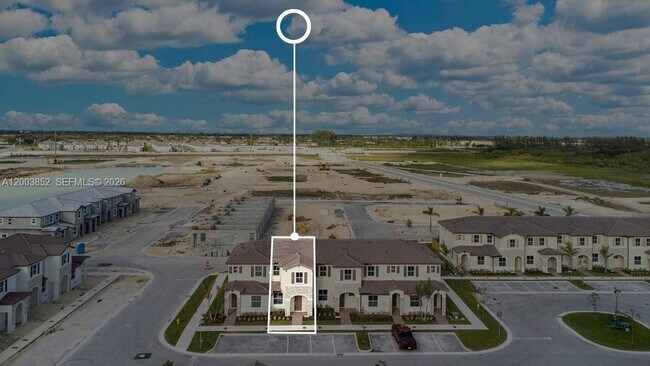 Building Photo - 2619 SE 28th Dr