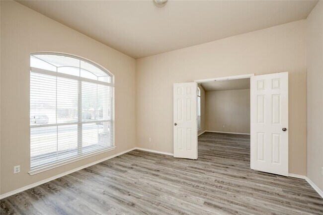 Building Photo - 2509 Pearson Way