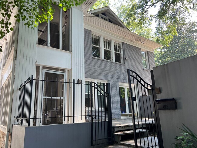 Building Photo - 395 8th St NE