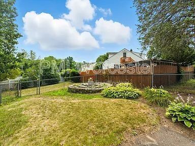 Building Photo - 178 Massasoit Rd