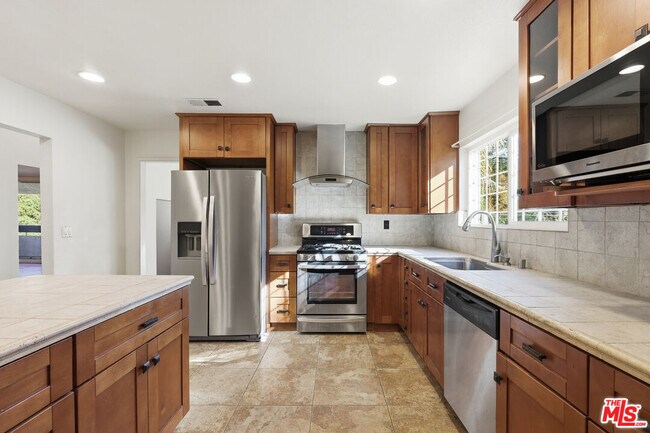 Building Photo - 4345 Canoga Ave