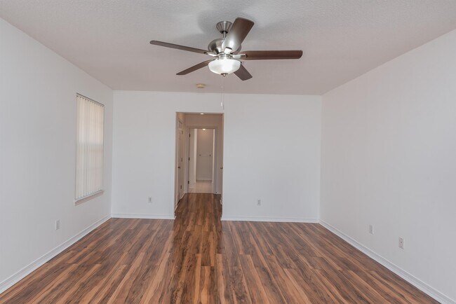 Building Photo - 25 Littleton St