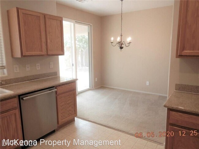 Building Photo - 3 br, 2 bath House - 2656 Lochleven Way