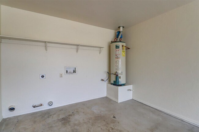 Building Photo - 7100 Roundup Dr
