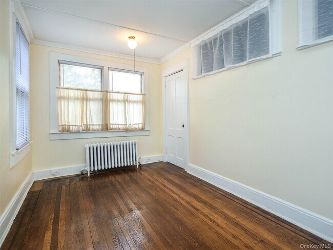 Building Photo - 27 Summit Ave