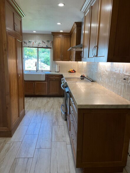 Building Photo - 17738 Valle de Lobo Dr