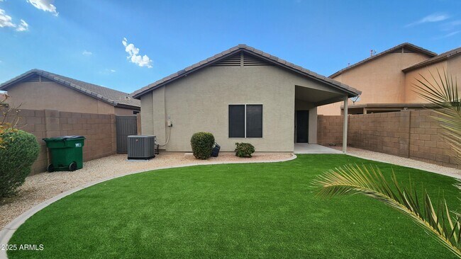 Building Photo - 42539 W Hillman Dr