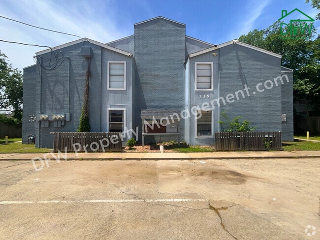 Building Photo - Fry Street Apartments