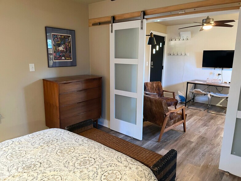 Building Photo - 375 Weaverville Rd