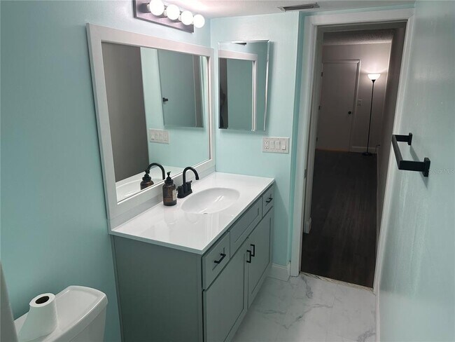 Building Photo - 207 Palmetto Ct